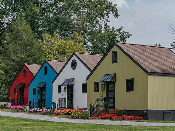 2nd image of 834 Lower Bell Creek Rd