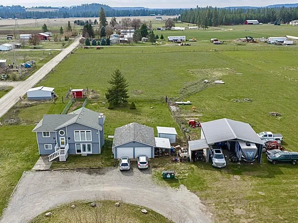 4810 E Big Meadows Rd, Chattaroy, WA 99003