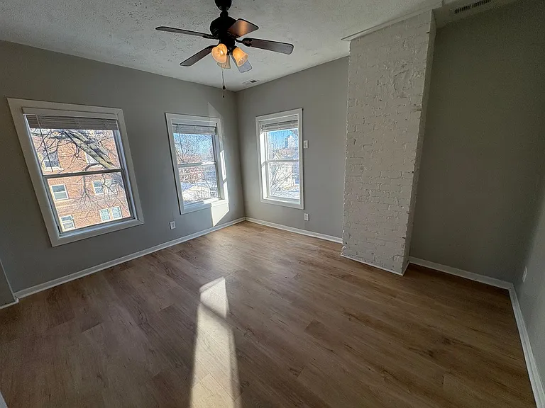 2915 Jackson St — Photo 12