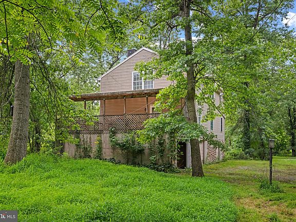 3rd image of 198 Valley Rd