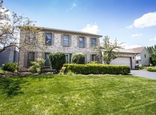 793 Wintergreen Dr, Aurora, IL