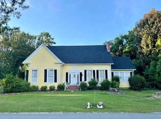 110 3rd Ave SW, Cairo, GA 39828