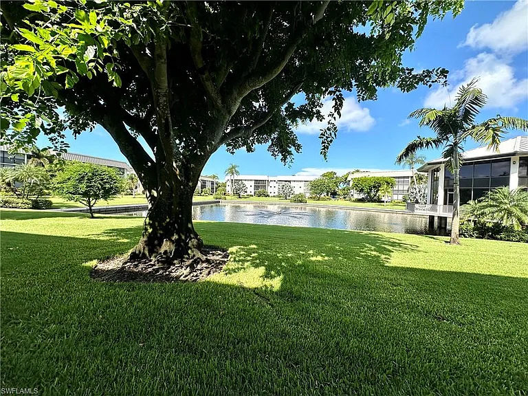 788 Park Shore Dr #D20 — Photo 32