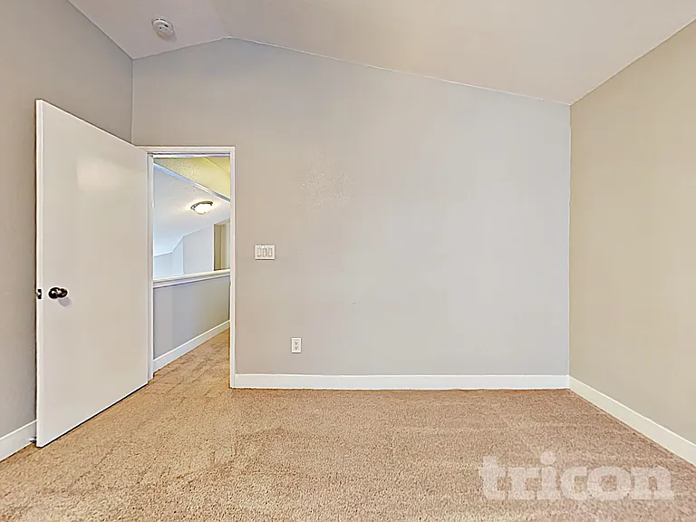 2819 Filbert St — Photo 10
