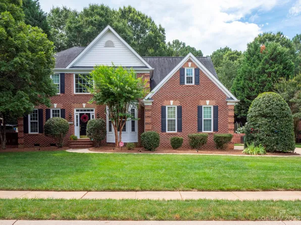 13303 Chasewater Dr, Charlotte, NC 28277