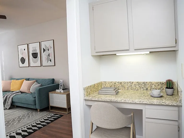 South Bluffs Apartments — Photo 20
