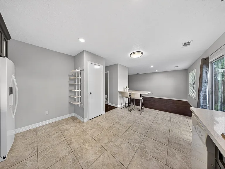 7243 River Pines Dr — Photo 6