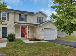 60 Skyview Cir, Hanover, PA 17331