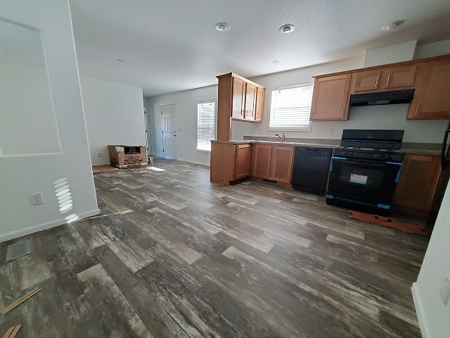 1st image of 2038 Palm St Space 239