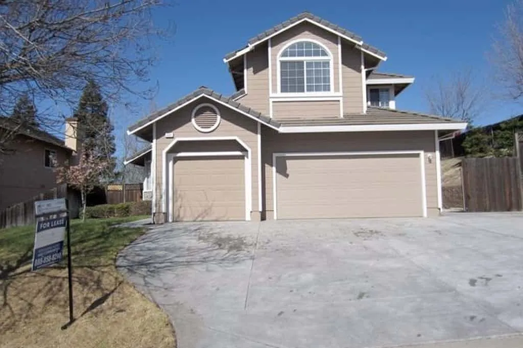 4441 Palisades Way photo 1