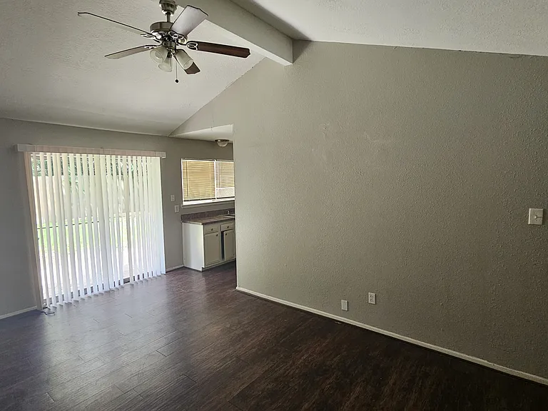 4430 McCleester Dr — Photo 3