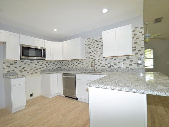 4th image of 4149 Palisades Ave