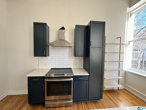 5th image of 300 20th St N APT 201