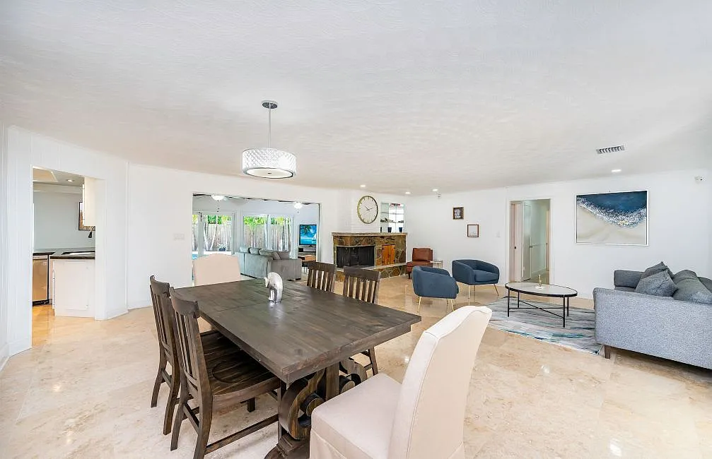 Redbird Ave, Miami Springs — Photo 3