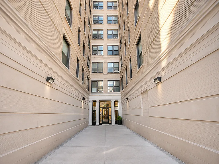 3495 Broadway #34 — Photo 10