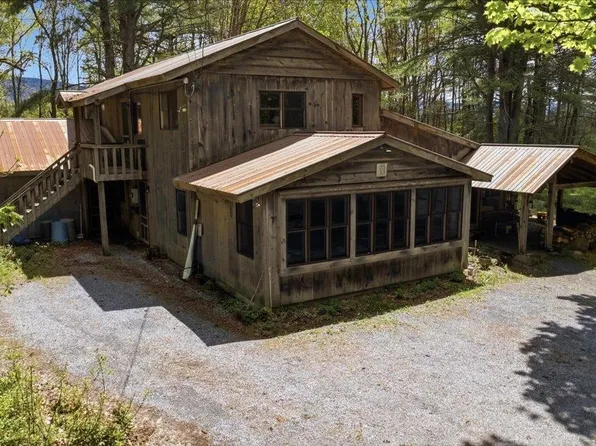 81 Honeysuckle Lane, Bennington, VT 05257