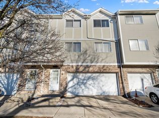 7024 100th St, Chicago Ridge, IL 60415