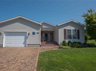 1407 Middle Rd UNIT 215, Calverton, NY 11933
