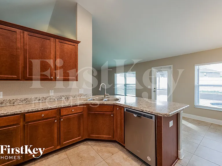 1581 Lemon Ave — Photo 7