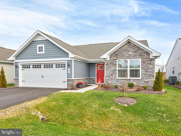3rd image of 307 Windflower Dr #2