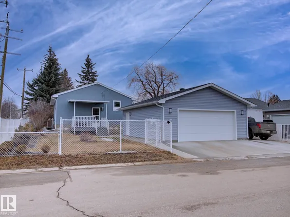 12 Ross Dr, Fort Saskatchewan, AB T8L 2M8