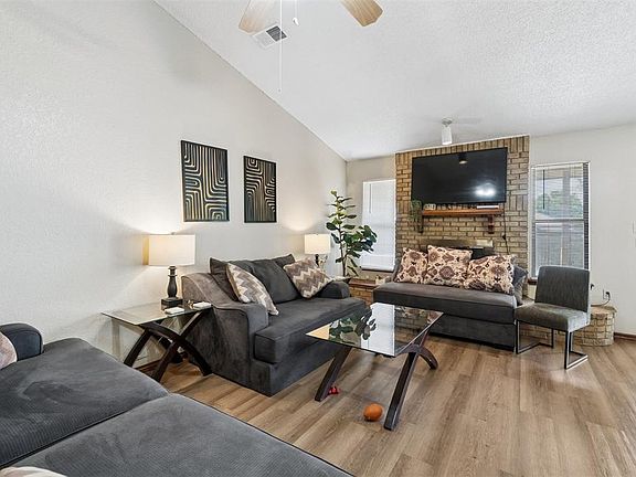 4th image of 1217 Del Norte Dr