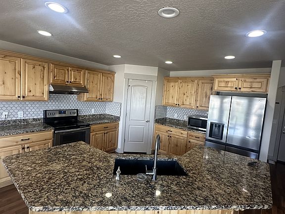 5th image of 14343 S Highfield Dr #1