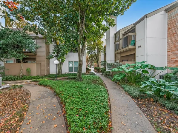 10049 Westpark Dr APT 116, Houston, TX 77042