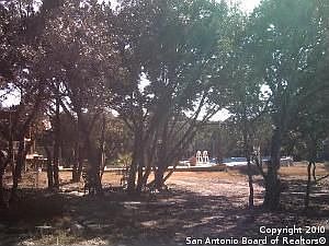 4th image of 649 Lake Terrace Dr