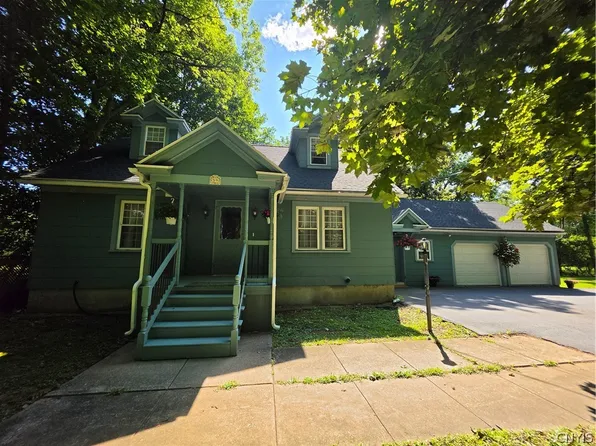 39 Norton Ave, Clinton, NY 13323