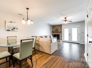 10961 Carmel Crossing Rd, Charlotte, NC 28226