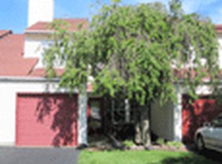 7 Yorktown Ct, Coram, NY 11727