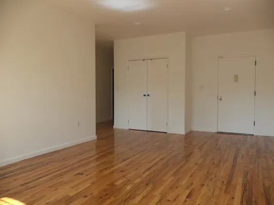 Rented by L.Nelson & Associates | media 6