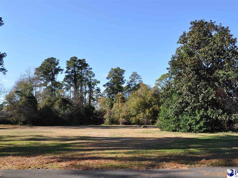 1st image of 911 Dogwood Dr