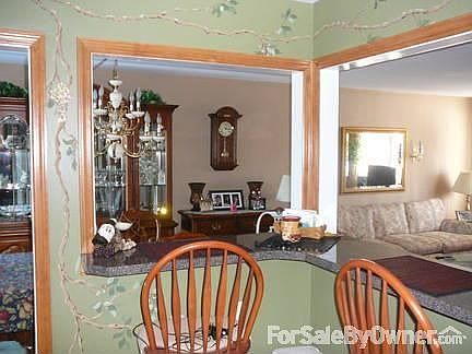 3rd image of 25 Munson Ln