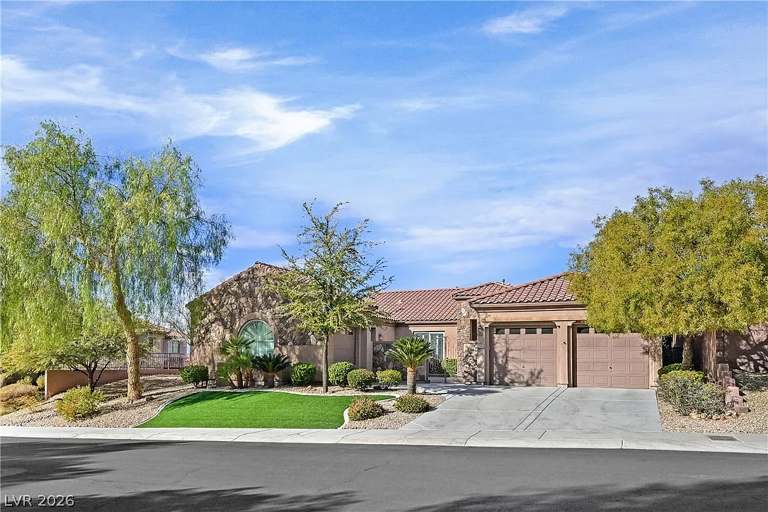 4 bed, 3.0 bath, 2846 sqft, $4,600 — Photo 1