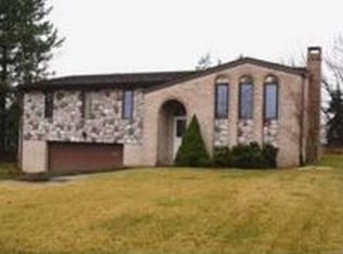 3409 Eisenhower Dr, Mckeesport, PA 15131