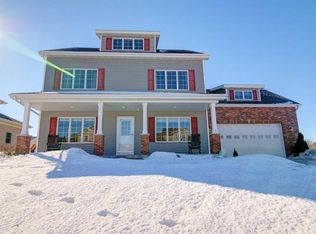 5663 Silver Oak Dr, Fitchburg, WI 53711