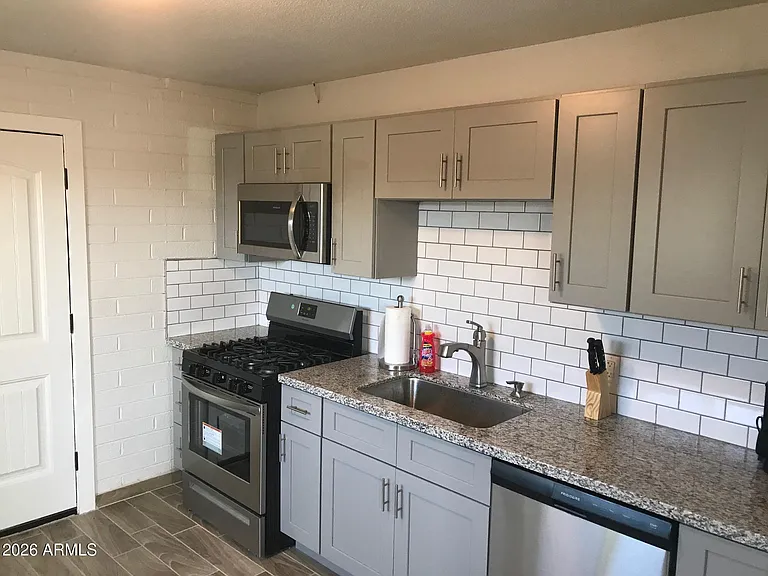 1156 E Tempe Dr — Photo 4