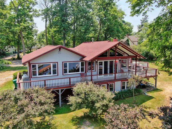 1512 Prospect Ave, Wellesley Island, NY 13640