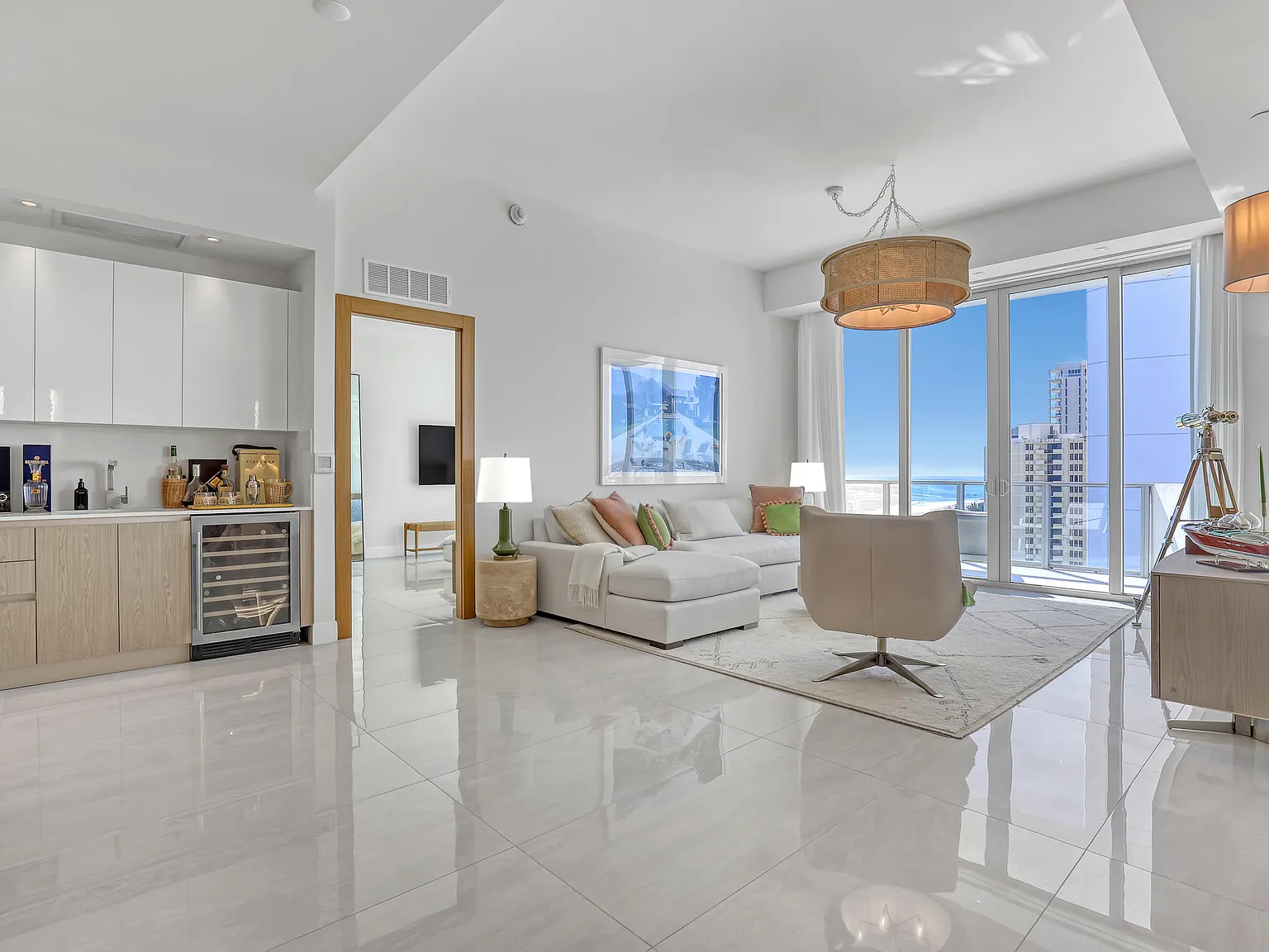 2 bed, 2.5 bath, 1565 sqft, $25,000 — Photo 2