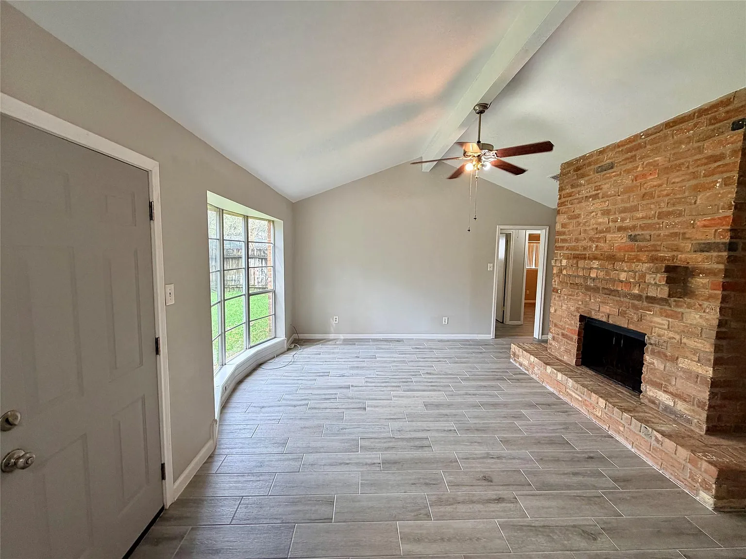 3 bed, 2.0 bath, 1475 sqft, $1,750 — Photo 4