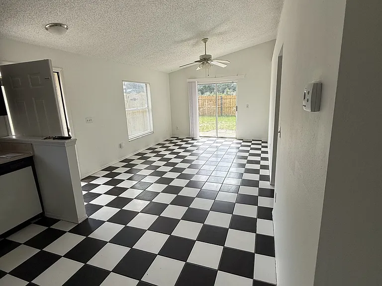 842 Vista Palma Way — Photo 4