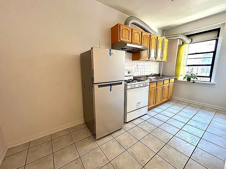 6264 Saunders St #3H — Photo 11