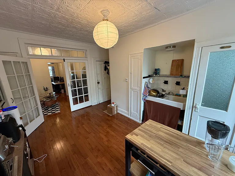 97 Montrose Ave #3R — Photo 2