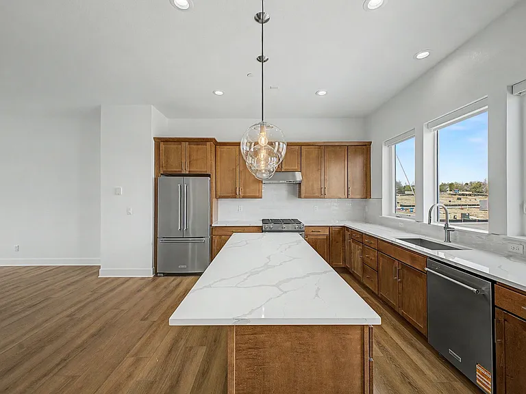 689 Saddle Dr — Photo 13