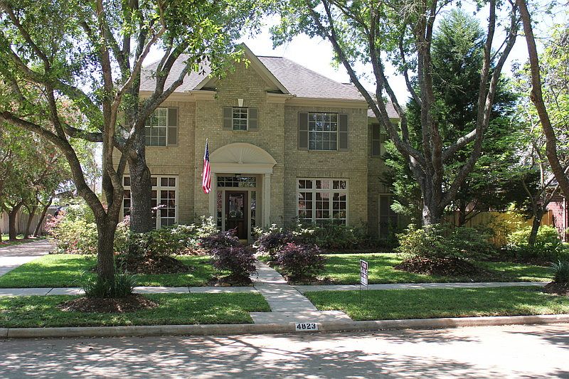 1st image of 4823 Caladium Dr