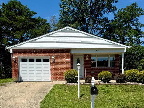16 Brisbane Court, Toms River, NJ 08757