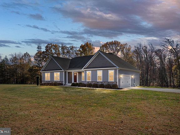 4th image of 245 Saddle Ridge Ln