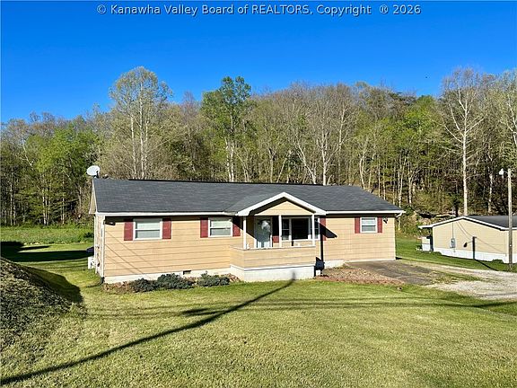 3rd image of 2530 Greenhills Rd